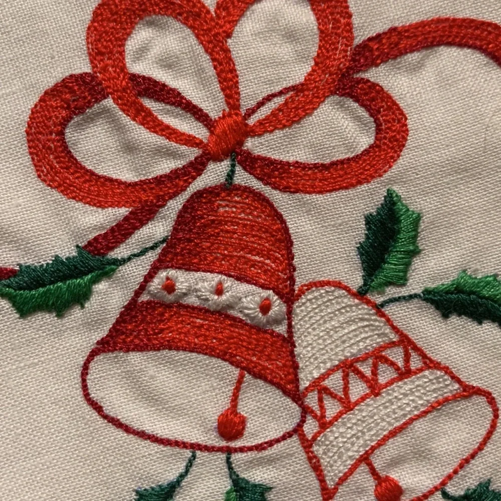 Christmas Theme Guest Fingertip Towels Cotton Festive Holiday Design Vintage